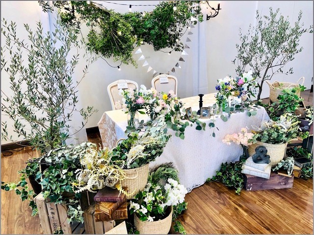 結婚式メインテーブル装花集春夏秋冬おすすめ、ナチュラル
